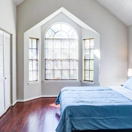 Lovely 2 Bedroom, 1 Bath Condo With Pools And Gym. Houston Exterior foto