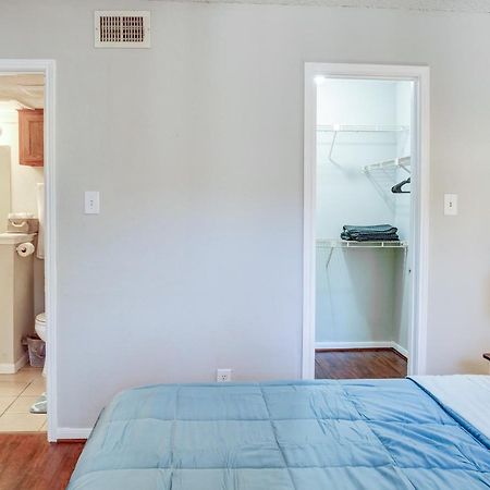 Lovely 2 Bedroom, 1 Bath Condo With Pools And Gym. Houston Exterior foto