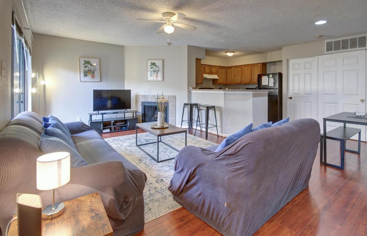 Lovely 2 Bedroom, 1 Bath Condo With Pools And Gym. Houston Exterior foto