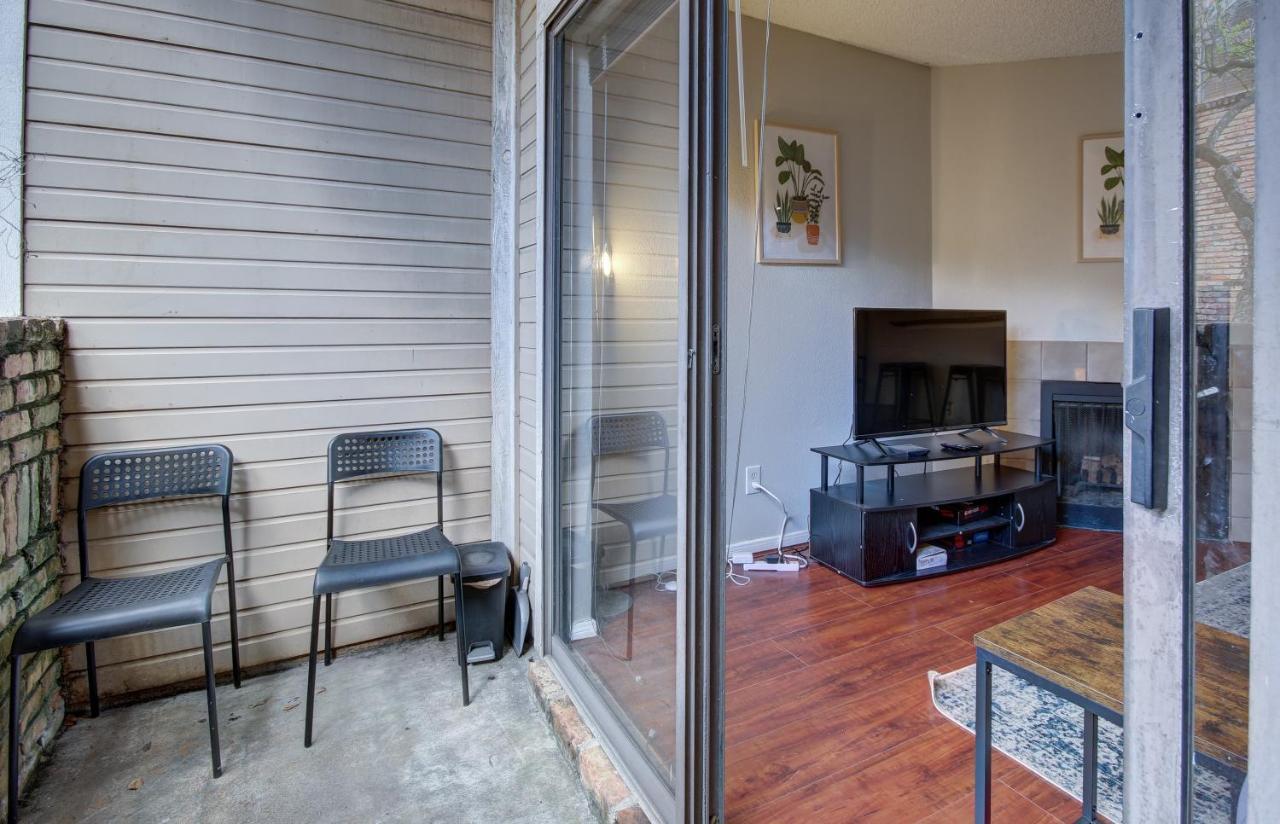 Lovely 2 Bedroom, 1 Bath Condo With Pools And Gym. Houston Exterior foto
