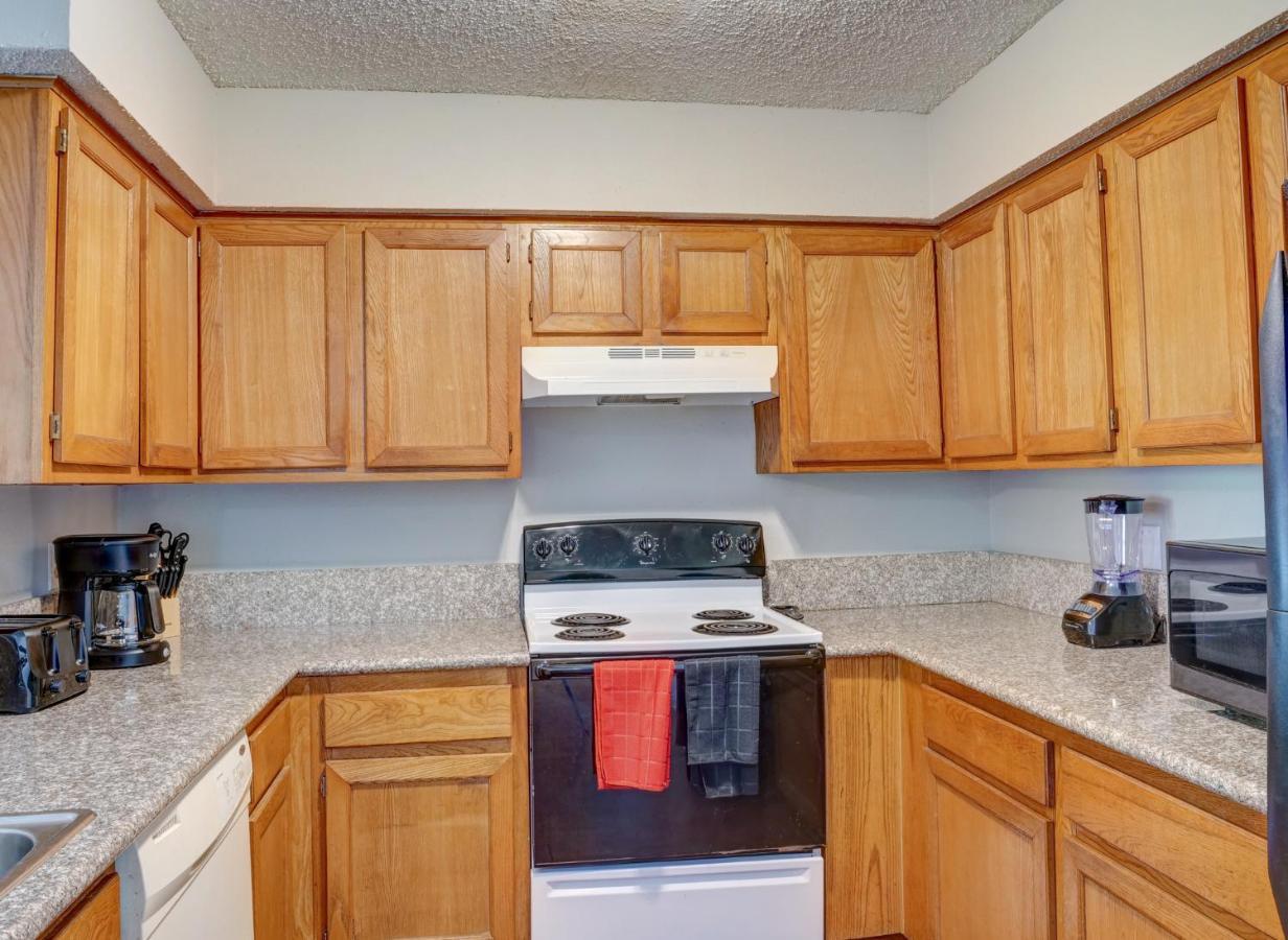 Lovely 2 Bedroom, 1 Bath Condo With Pools And Gym. Houston Exterior foto