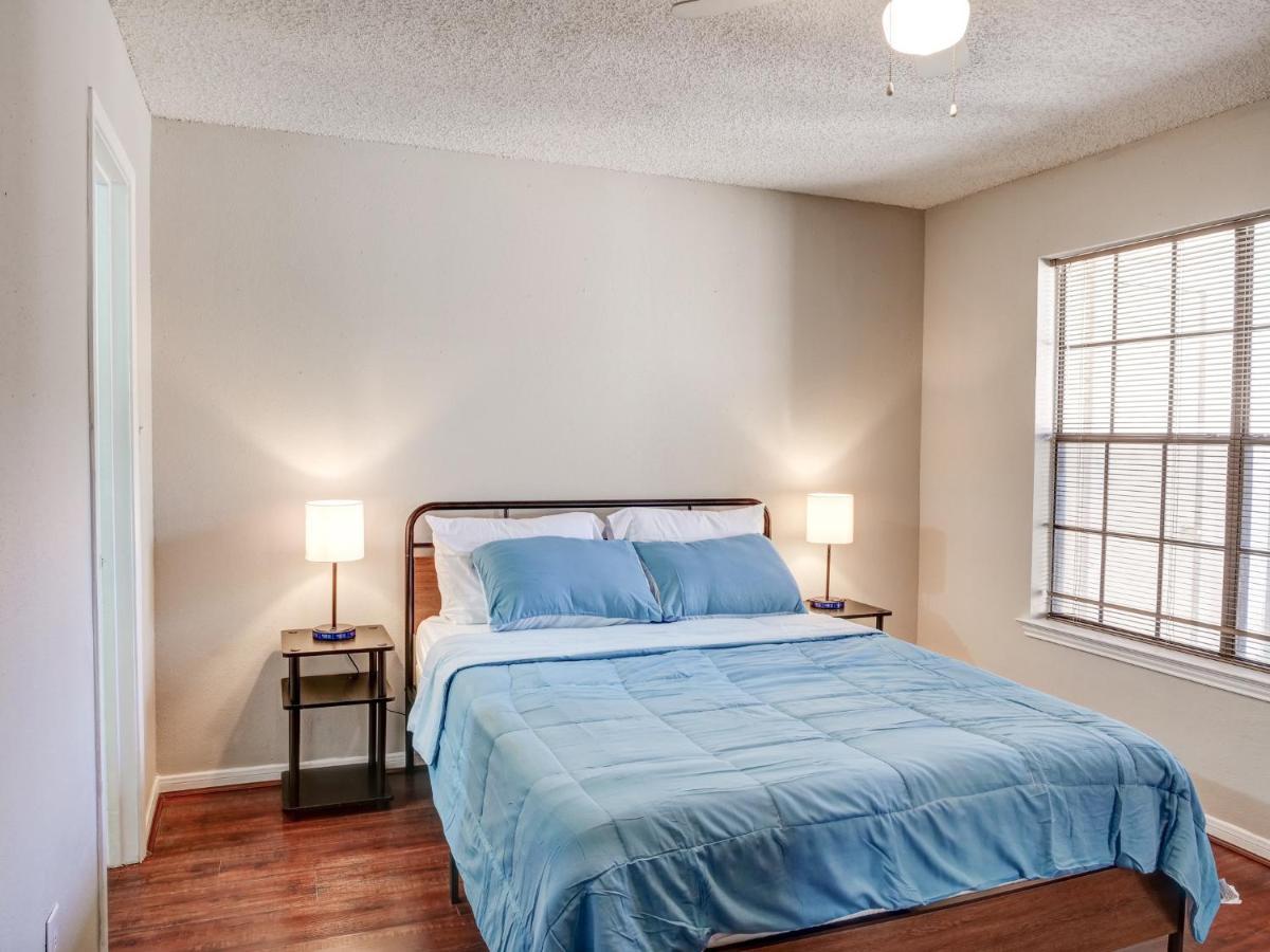 Lovely 2 Bedroom, 1 Bath Condo With Pools And Gym. Houston Exterior foto