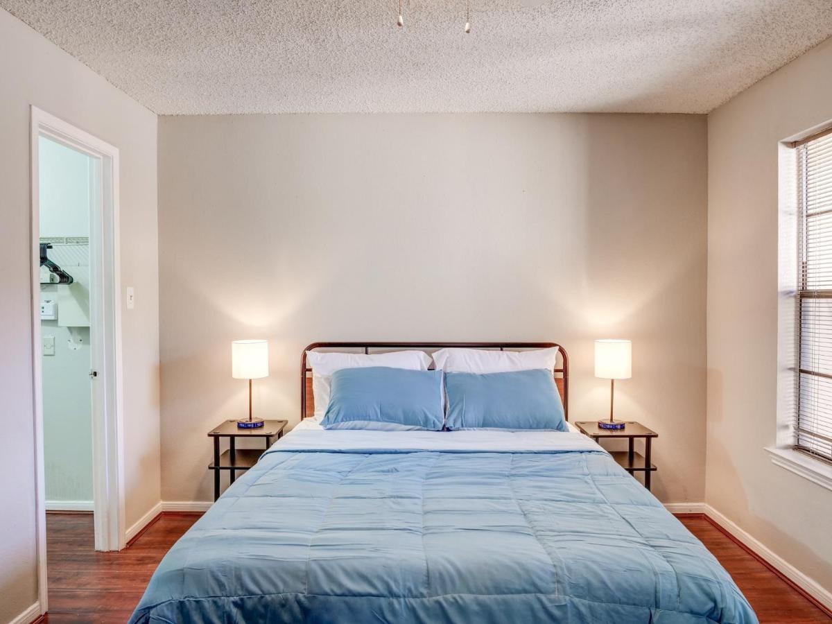 Lovely 2 Bedroom, 1 Bath Condo With Pools And Gym. Houston Exterior foto